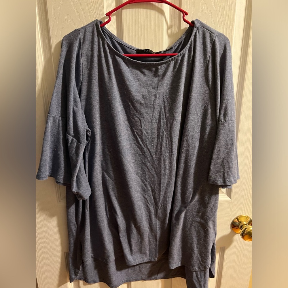 2x blue top